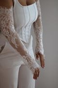 Detachable lace wedding sleeves, White fingerless French lace gloves, Detachable Lace Wedding Gloves, Bridal Sleeves, Scalloped Edge Sleeves