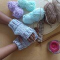 Warm fingerless handknit gloves| Winter wear| Stay warm| Christmas Gift Idea| Winter fashion| Gloves| Texting gloves| Handknit| Handmade