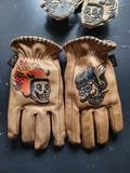 Custom Motorcycle  Gloves Tattoo Illustrations Vintage Oldschool for Choppers, bobbers, Harley Davidsons, Triumph, caferacers, Vintage moto