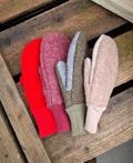 Wool felt mittens